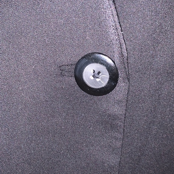 Ellen Tracy size 8 classic black one button blazer - Picture 4 of 9